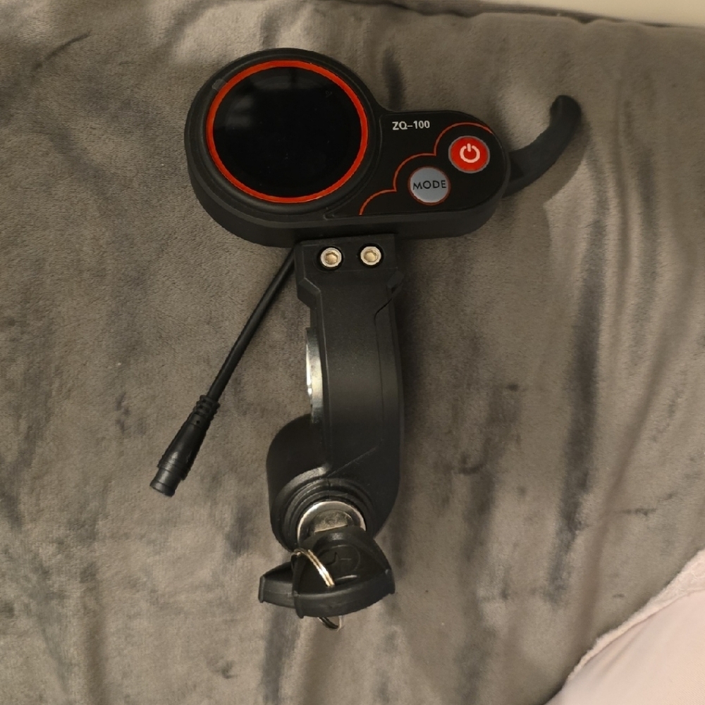 ZO-100 Mileage Meter with Key Speed Adjustable Electric Scooter Meter 6 Pin Disp